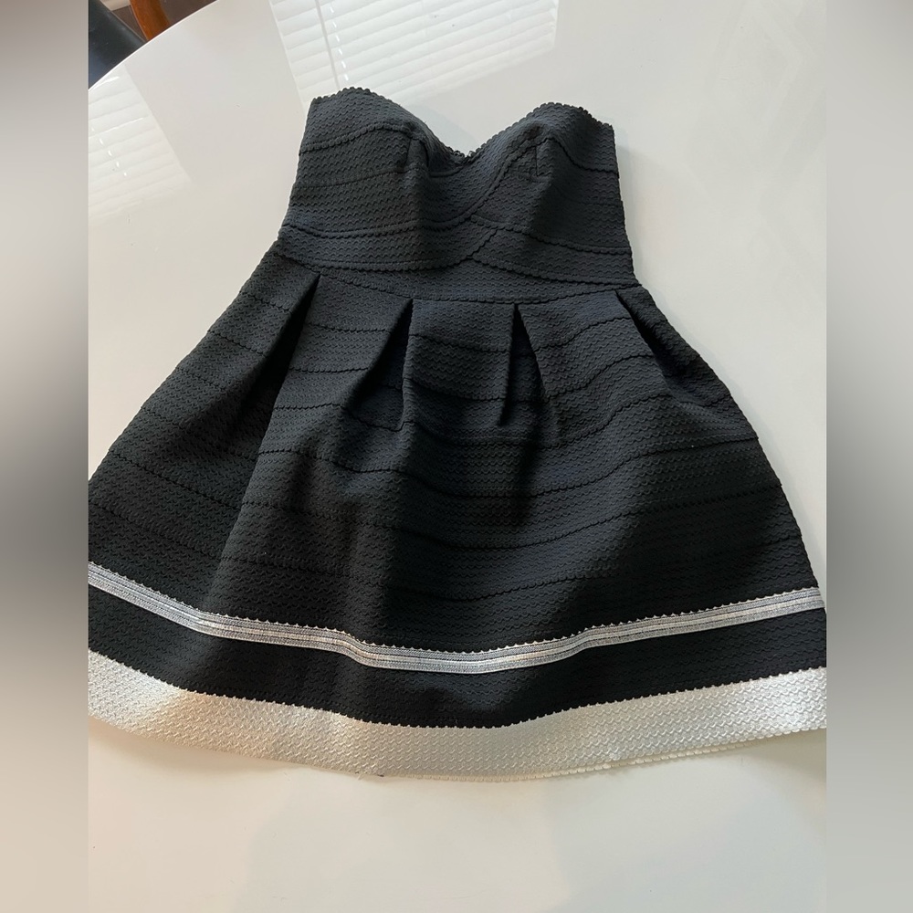 Sans Souci Black Strapless Cocktail Dress